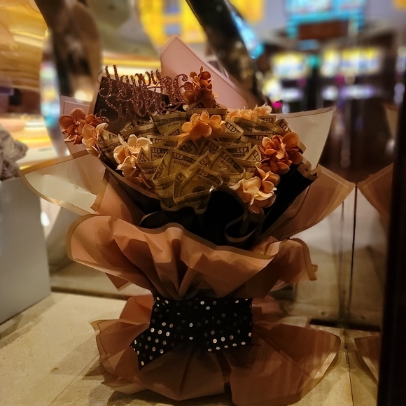 Sweet Sixteen Flower Money Bouquet Gift New - Picture 7 of 7